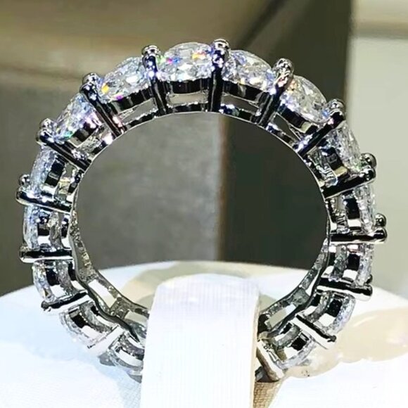 🆕 Incredible 9.00 Ctw Oval Cut Diamond Anniversary / Fashion Band 18K 🆕 - Picture 3 of 8